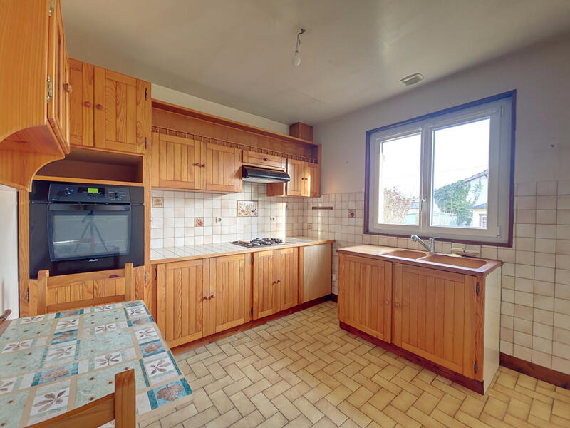 Maison - 83 m² - 6 pièces