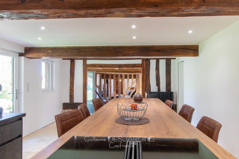 Maison traditionnelle - 187 m² - 6 pièces