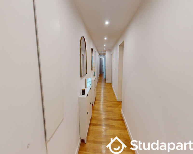 Chambre - 150 m² - 1 pièce