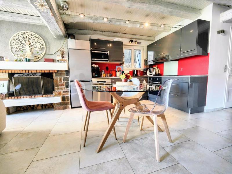 Maison - 91 m² - 4 pièces