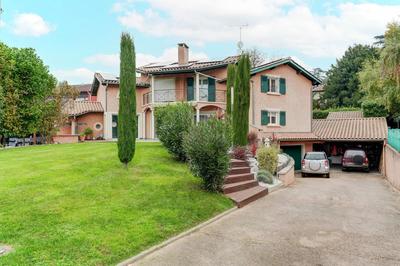 Villa - 332 m² - 6 pièces