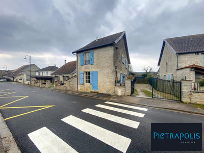 Maison - 84 m² - 3 pièces