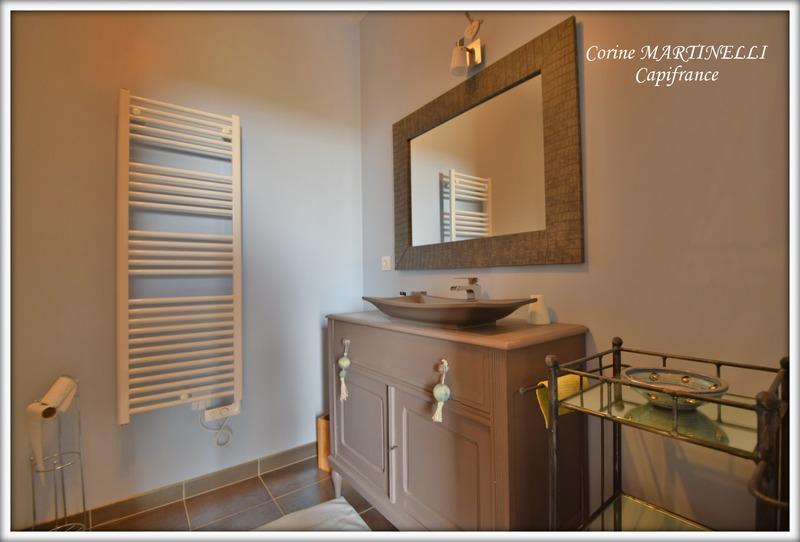 Propriété - 885 m² - 22 pièces