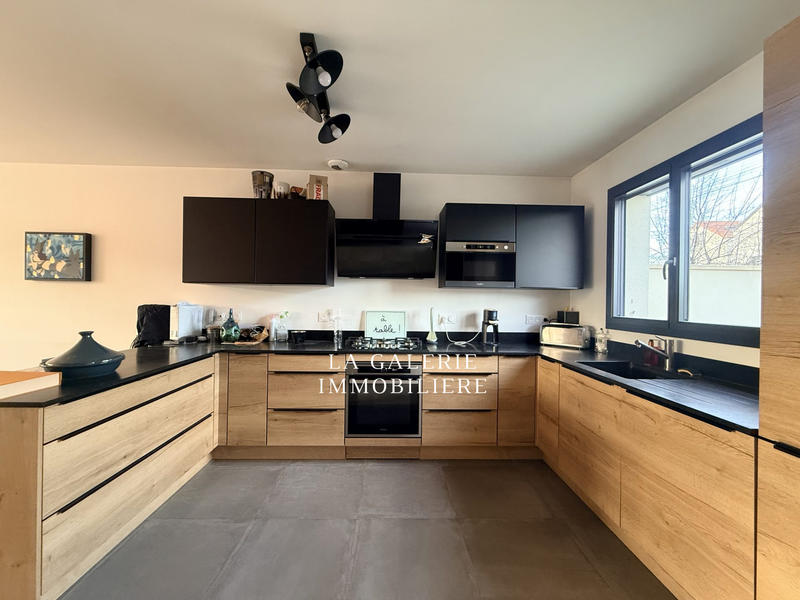 Maison contemporaine - 167 m² - 6 pièces