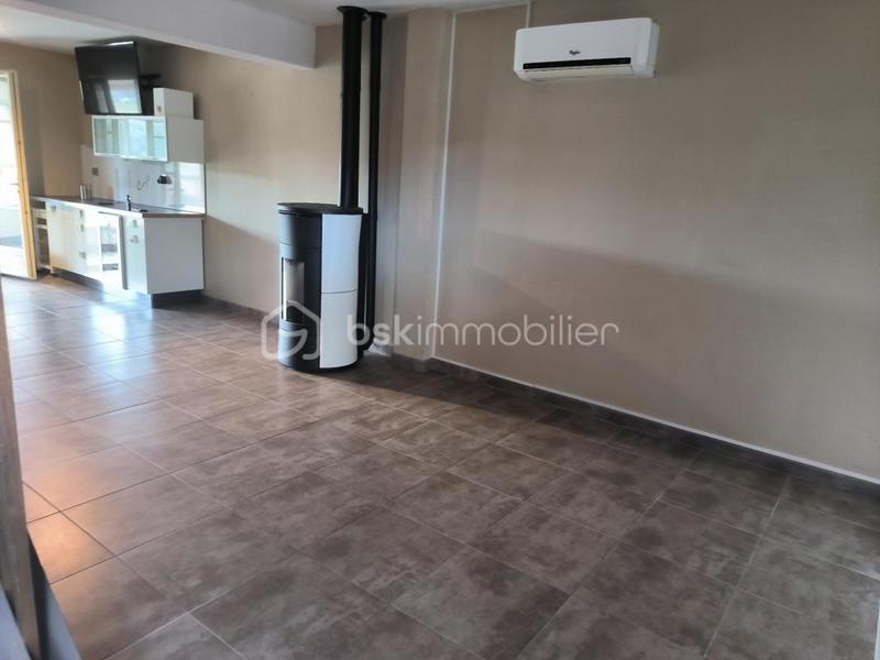 Maison - 240 m² - 10 pièces