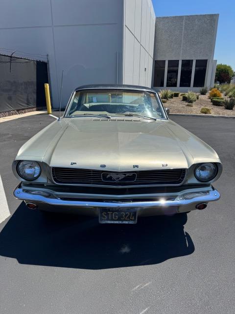 Ford Mustang Coupe Seafoam Green Toit Vinyle 1966