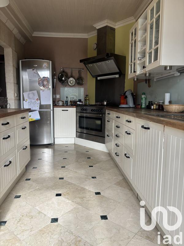 Maison - 220 m² - 6 pièces