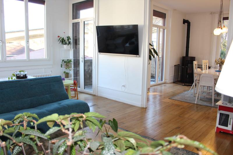 Maison - 220 m² - 9 pièces