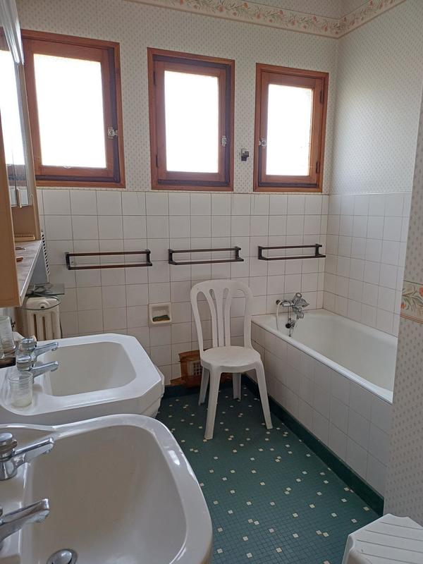 Maison - 206 m² - 6 pièces