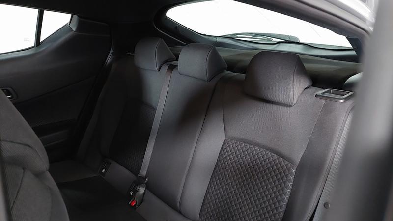 Toyota c-Hr 2.0 Hybride 184 Dynamic Business Beyond