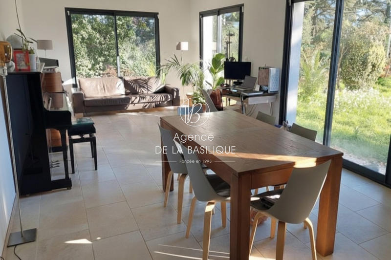 Maison - 145 m² - 5 pièces