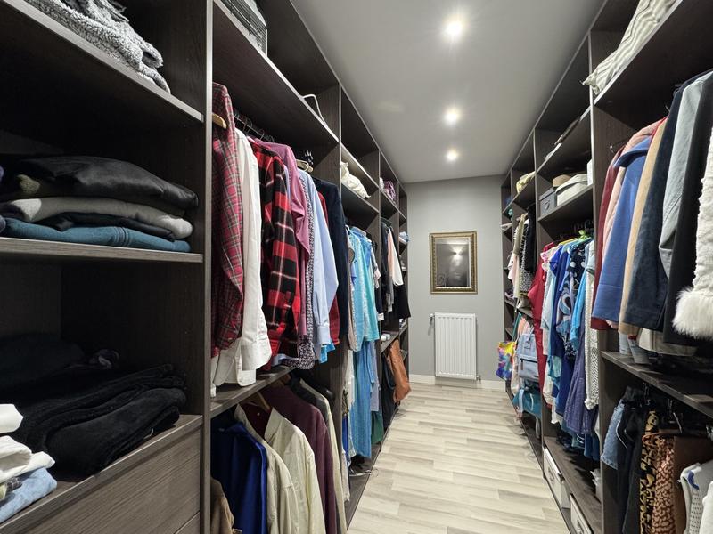 Maison - 291 m² - 8 pièces