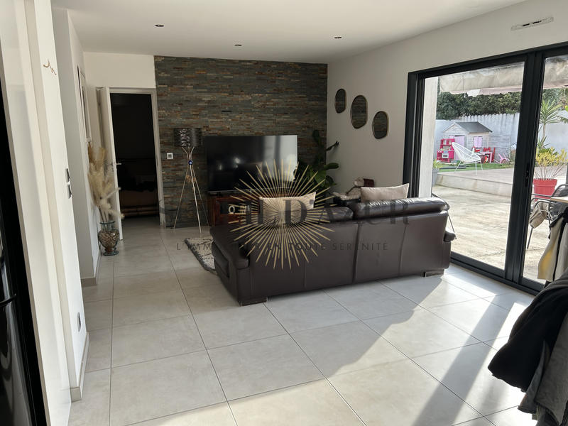 Maison - 110 m² - 4 pièces