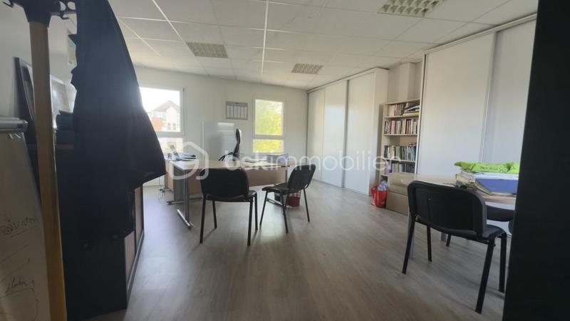 Bureau - 269 m² - 7 pièces