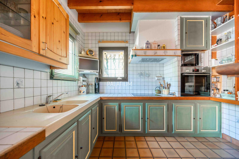 Villa - 252 m² - 6 pièces