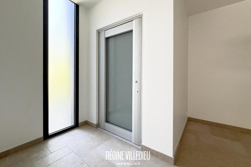 Maison - 210 m² - 5 pièces