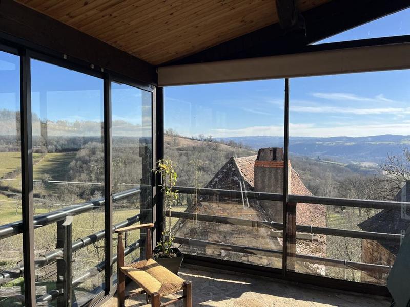 Maison - 224 m² - 12 pièces