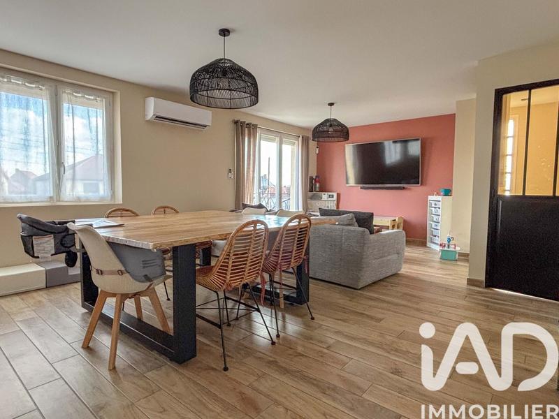 Maison - 98 m² - 4 pièces