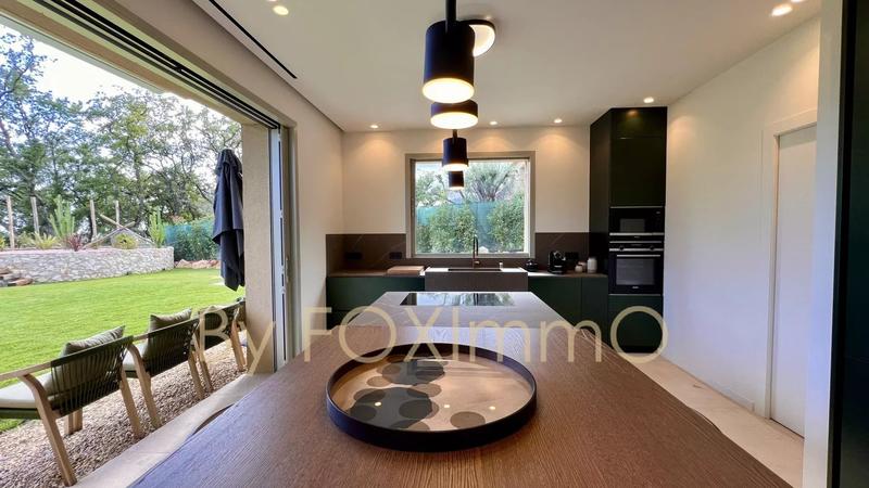 Villa - 180 m² - 6 pièces