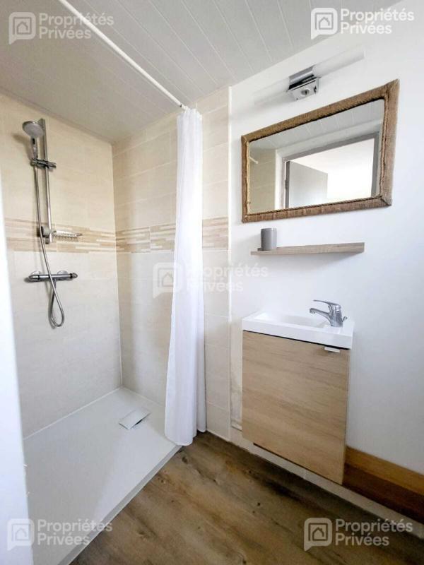 Maison - 185 m² - 8 pièces