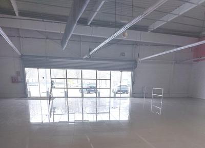 Local commercial - 1 203 m²