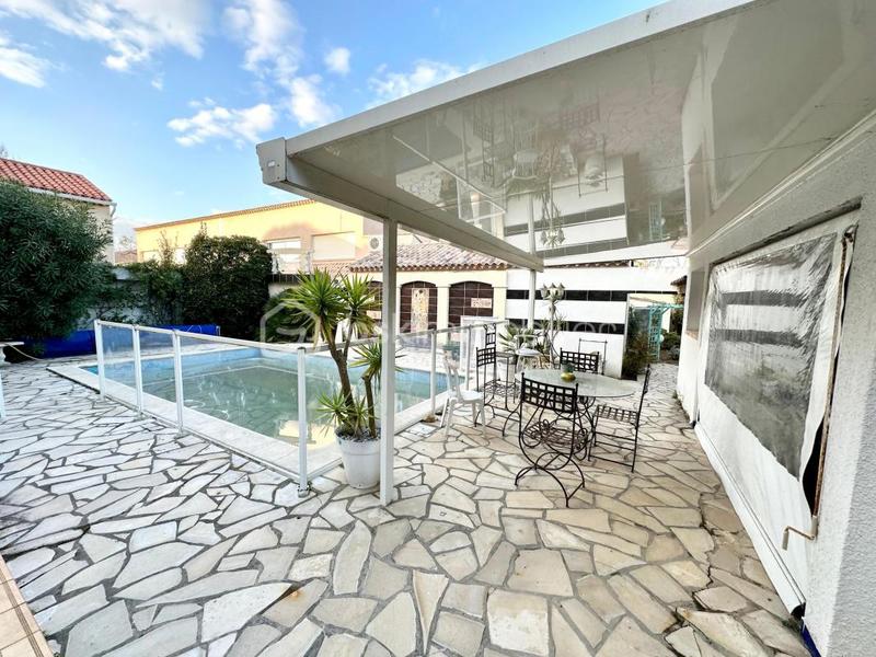 Villa - 220 m² - 11 pièces