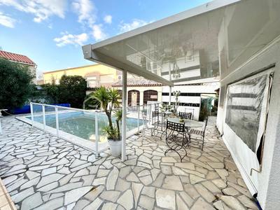 Villa - 220 m² - 11 pièces