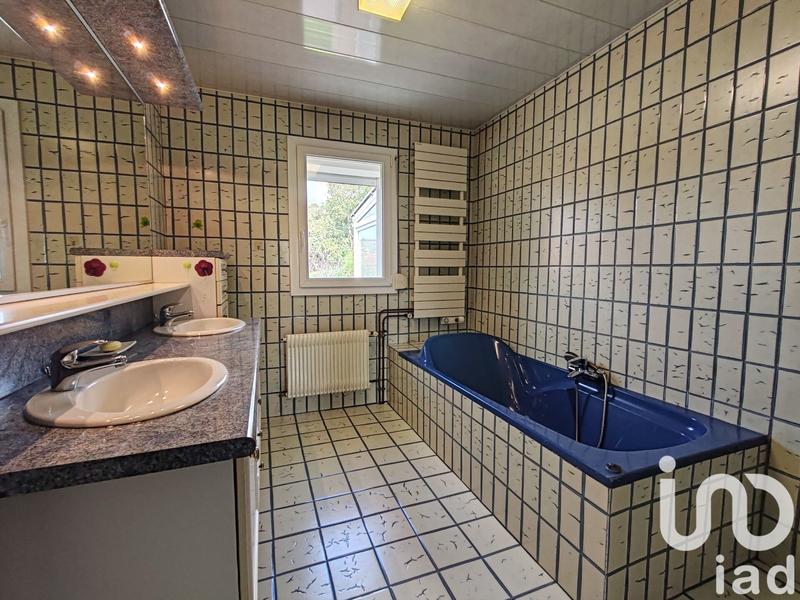 Maison - 203 m² - 7 pièces