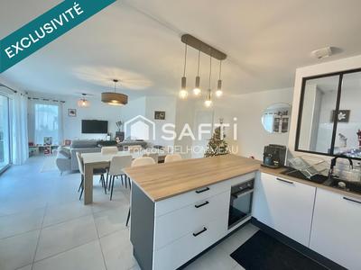 Maison - 94 m² - 5 pièces