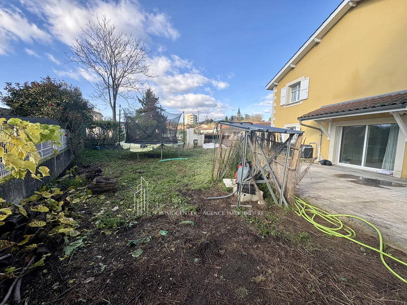 Villa - 216 m² - 8 pièces