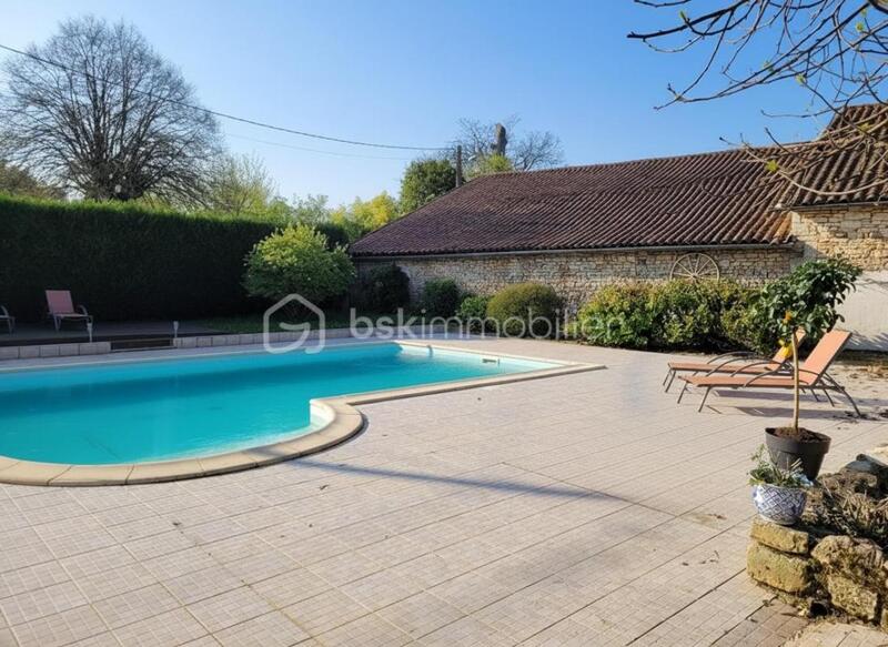 Maison - 229 m² - 10 pièces