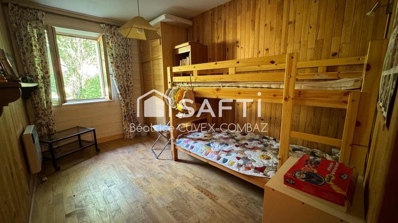 Maison - 195 m² - 7 pièces