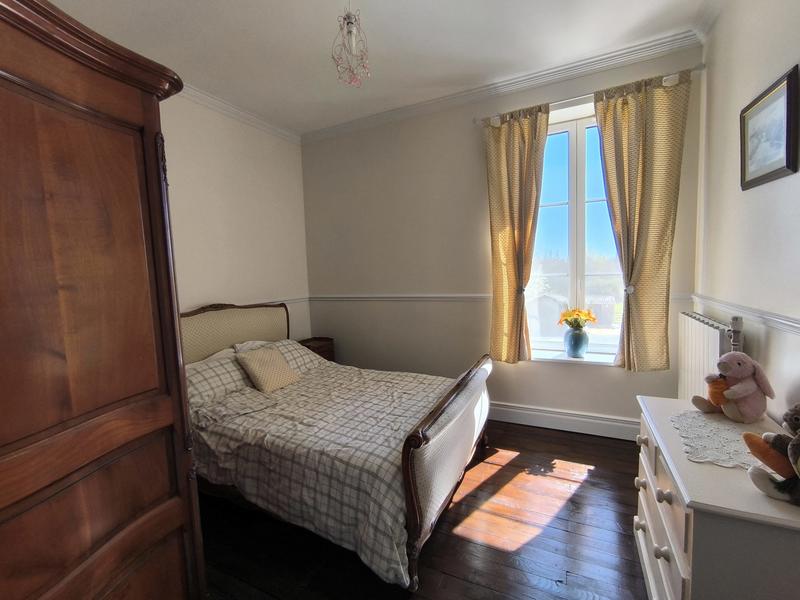 Maison - 264 m² - 8 pièces