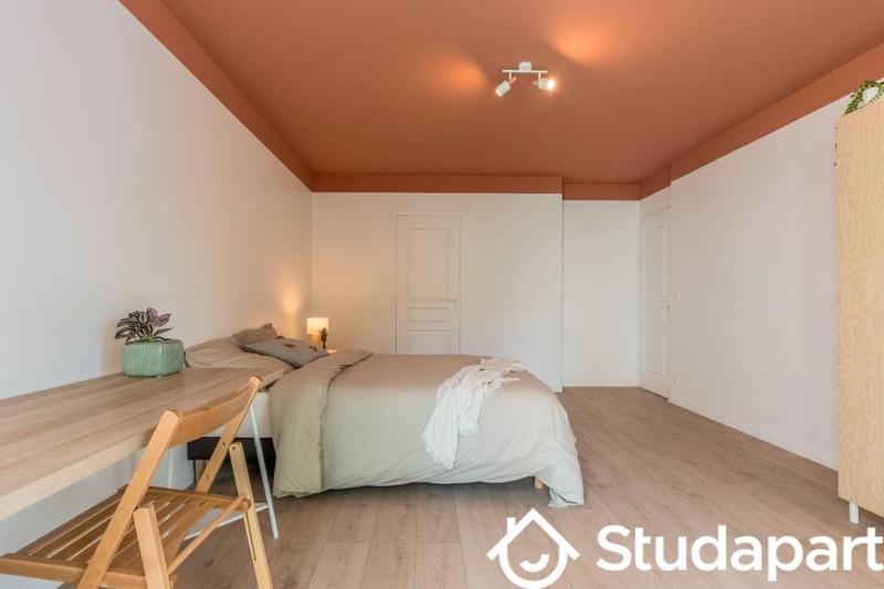 Chambre - 11 m² - 1 pièce