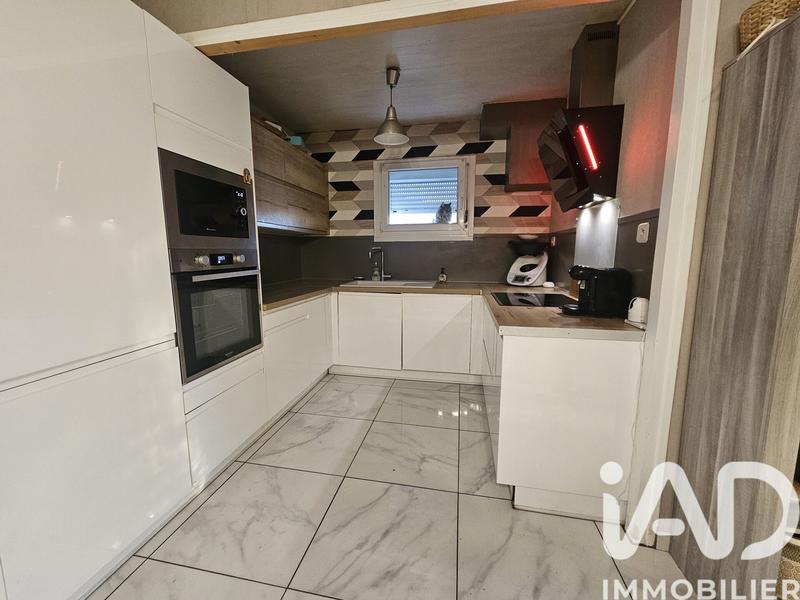 Maison - 91 m² - 5 pièces