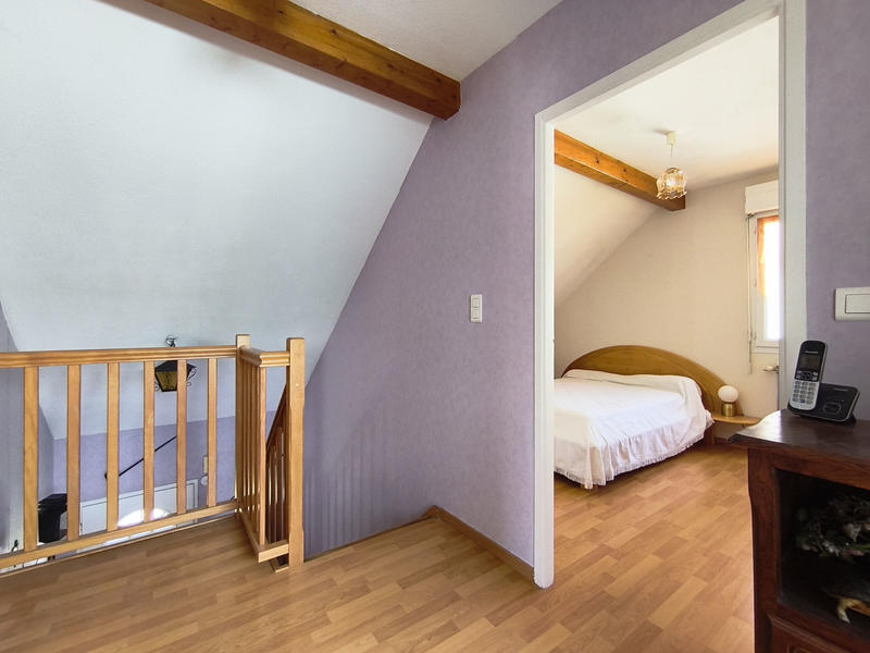 Maison - 99 m² - 6 pièces