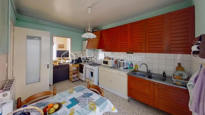 Maison - 99 m² - 5 pièces