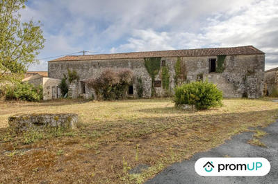 Maison ancienne - 490 m² - 2 pièces