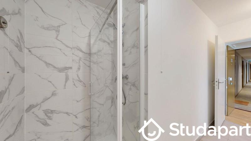 Chambre - 55 m² - 1 pièce