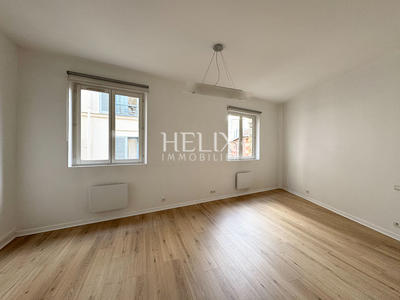 Appartement - 111 m² - 5 pièces
