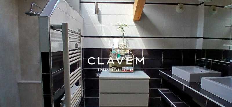 Maison ancienne - 117 m² - 8 pièces