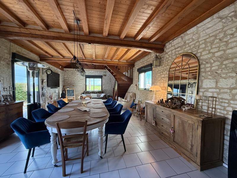 Maison - 115 m² - 4 pièces