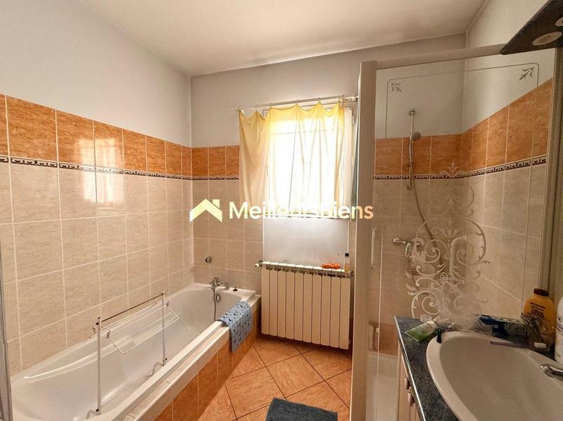 Villa - 100 m² - 4 pièces