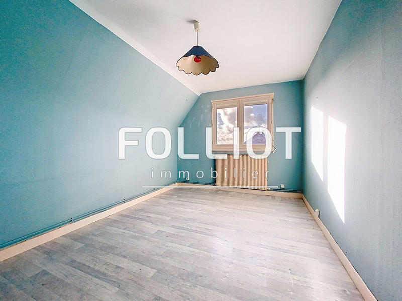 Maison - 151 m² - 8 pièces