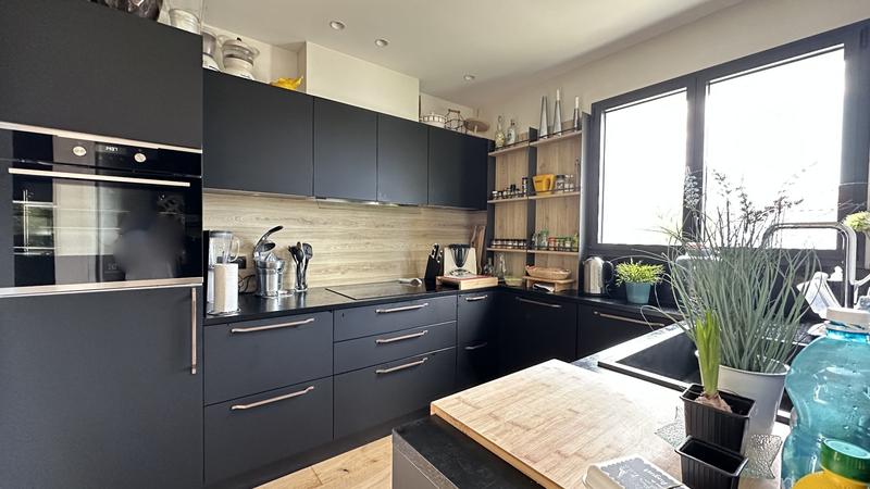 Maison contemporaine - 153 m² - 7 pièces