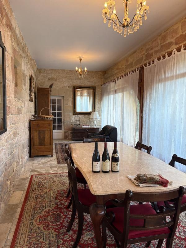 Château - 450 m² - 16 pièces
