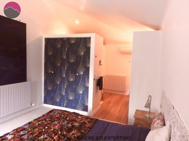 Propriété - 390 m² - 9 pièces