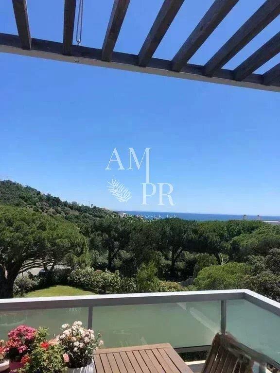 Appartement - 100 m² - 4 pièces