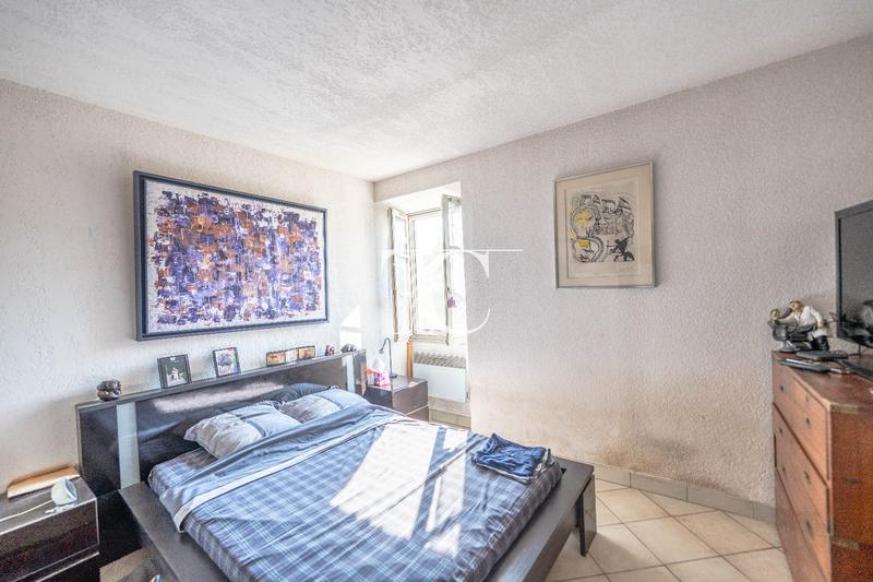Maison - 198 m² - 7 pièces