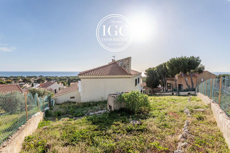 Maison - 180 m² - 5 pièces